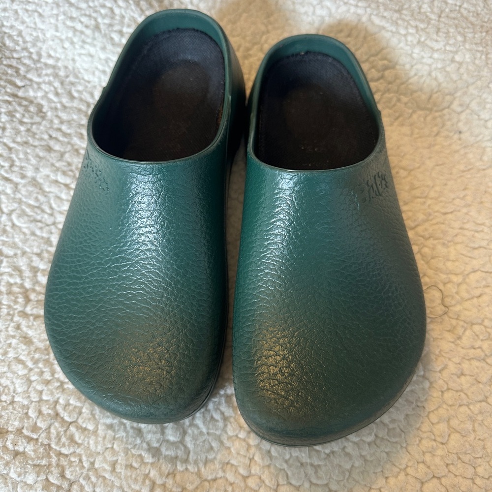 Birkenstock  Green Slippers